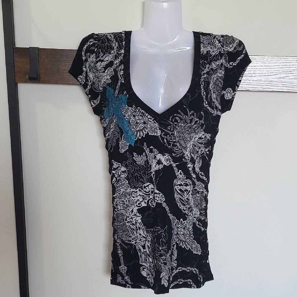 BlacKärv Braided Y2K Cross Metallic DARK ANGELS Rocker Biker Fitted Graphic Tee
